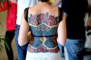 tatuajes-de-corset-00