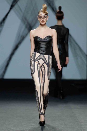 El corset de vestir: una prenda siempre de moda, presente en la MBFW Madrid Otoño/Invierno 2017-2018